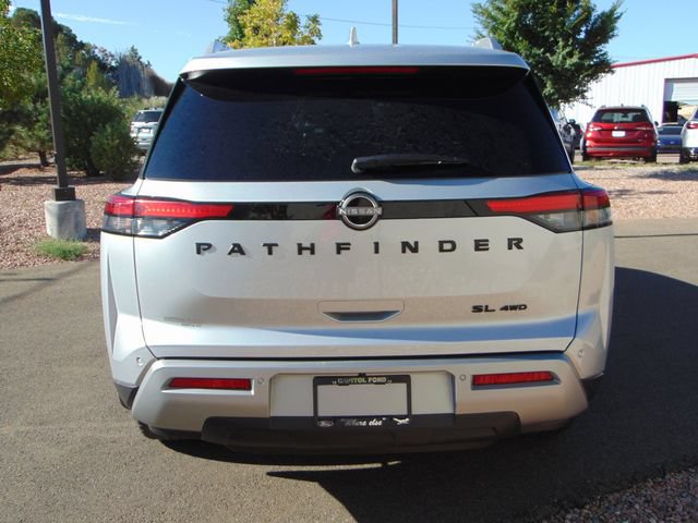 Used 2022 Nissan Pathfinder SL w/ SL Black Package AWD/4WD image 5