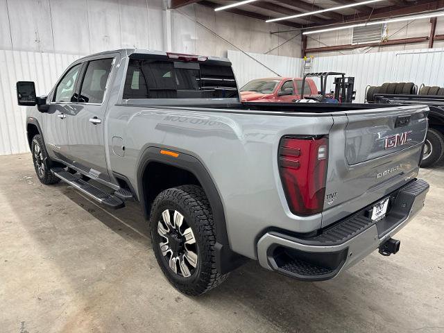 Used 2024 GMC Sierra 2500 Denali w/ Technology Package AWD/4WD image 6