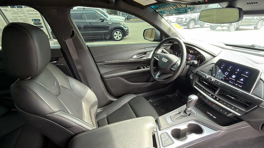 Used 2022 Cadillac CT4 Premium Luxury RWD image 28