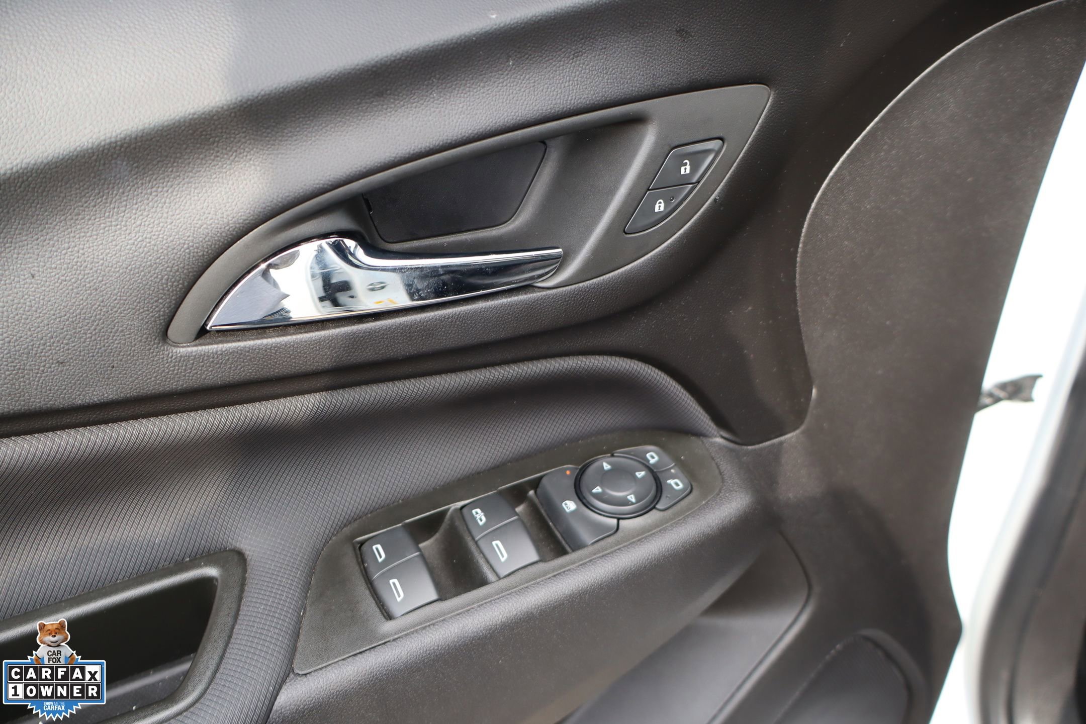 Used 2024 Chevrolet Equinox RS w/ RS Leather Package FWD image 13
