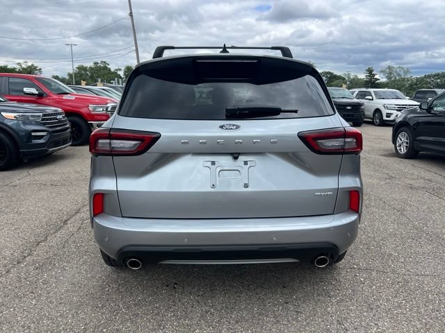 Certified 2023 Ford Escape ST-Line w/ Tech Pack #1 AWD/4WD image 5