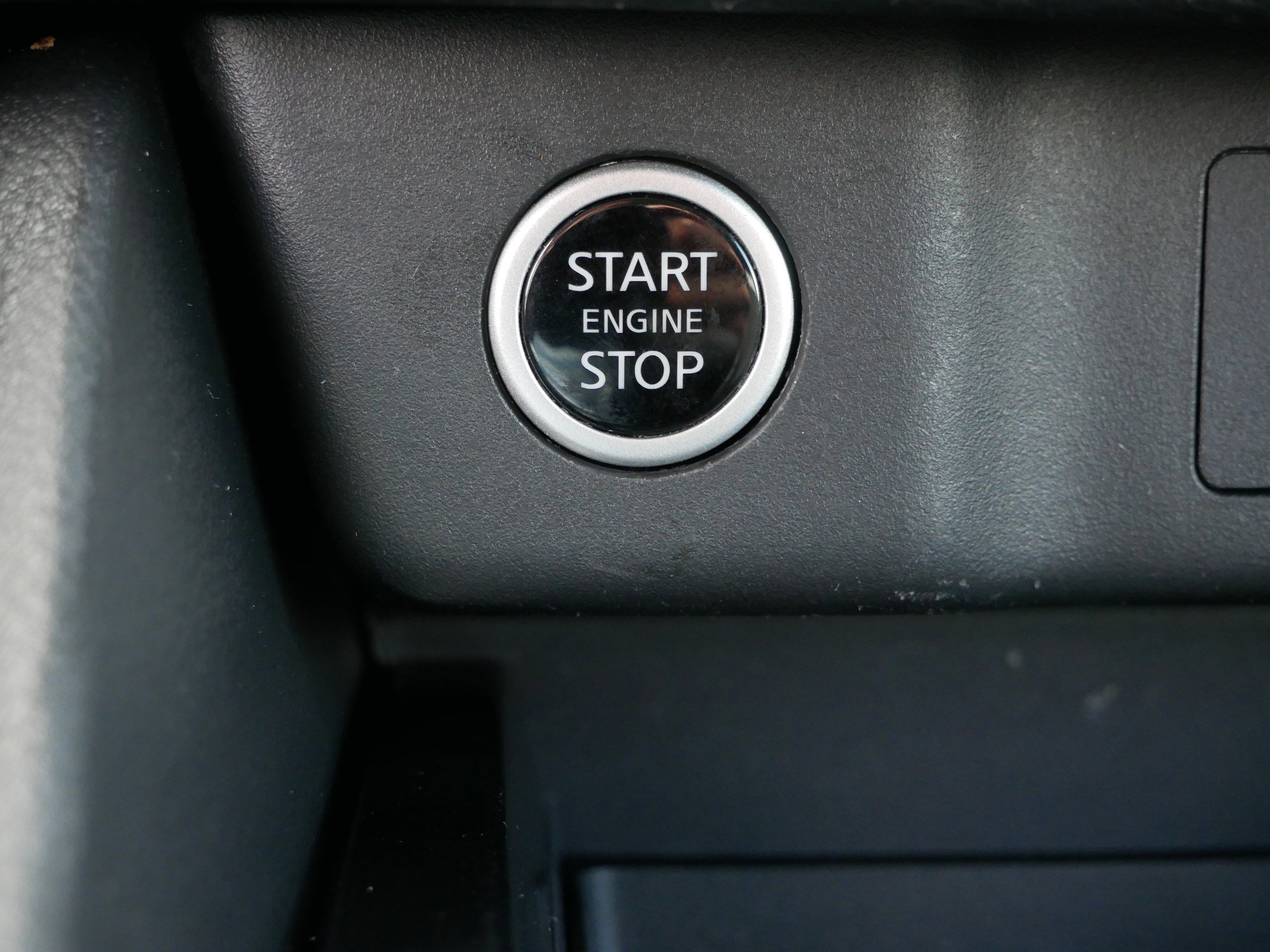 Used 2023 Nissan Rogue SV AWD/4WD image 29