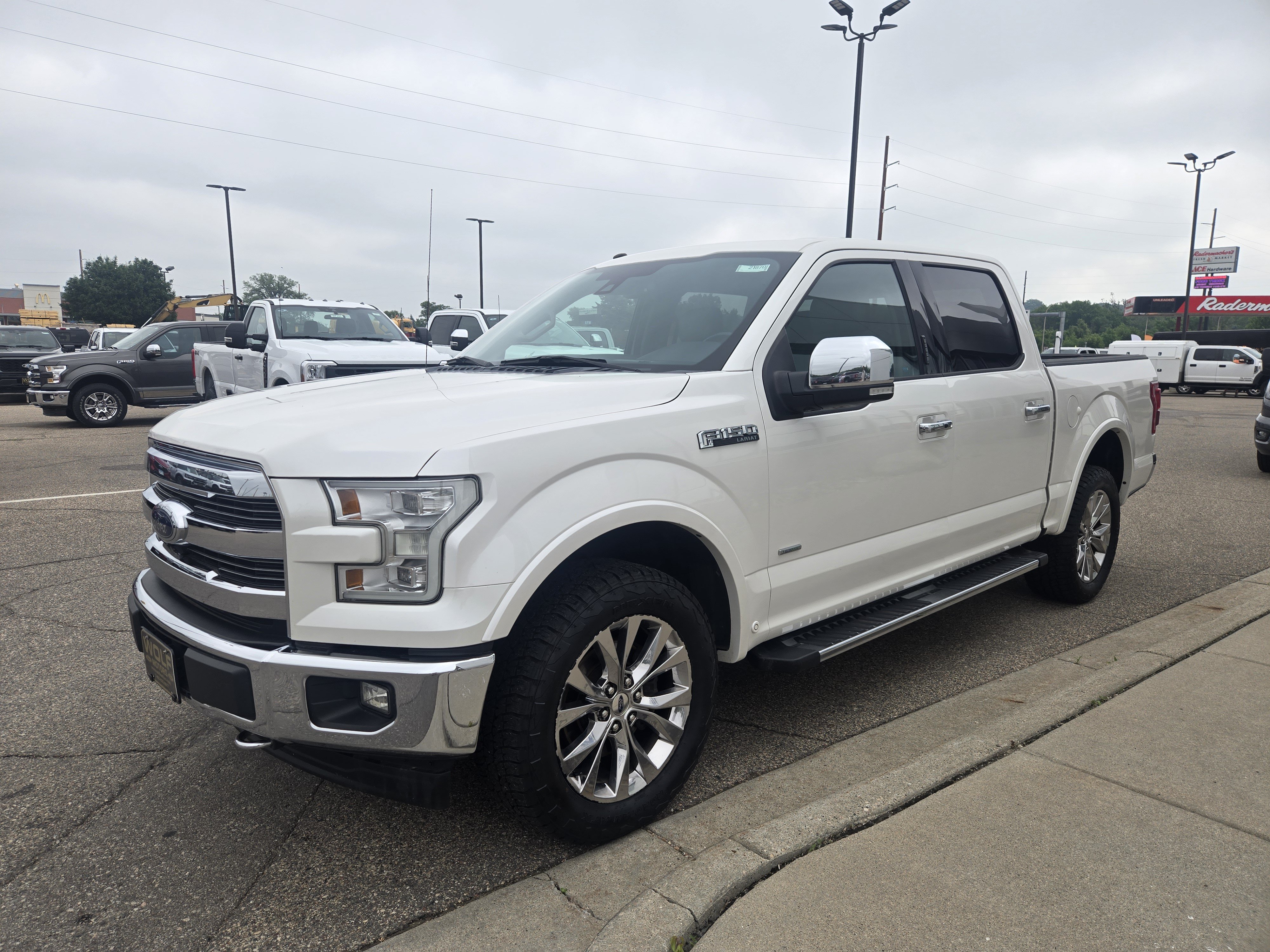 Certified 2017 Ford F150 Lariat w/ Equipment Group 502A Luxury AWD/4WD image 3