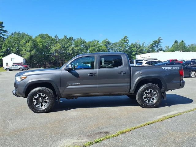 Used 2019 Toyota Tacoma TRD Off-Road w/ TRD Premium Off Road Package AWD/4WD image 8
