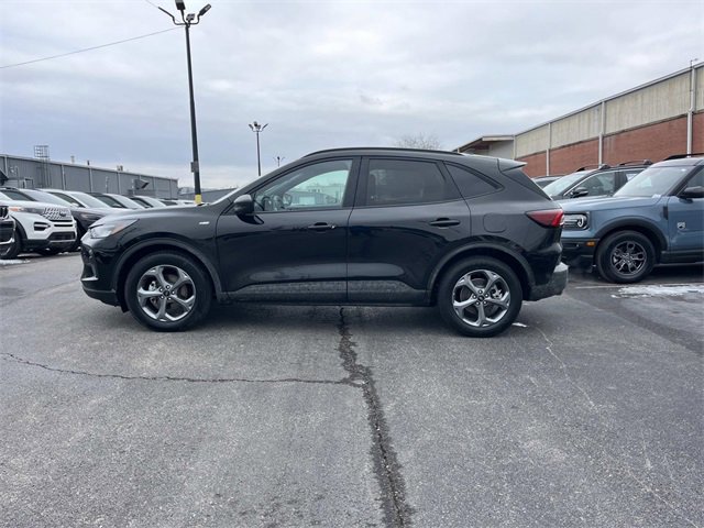 Certified 2025 Ford Escape ST-Line image 6