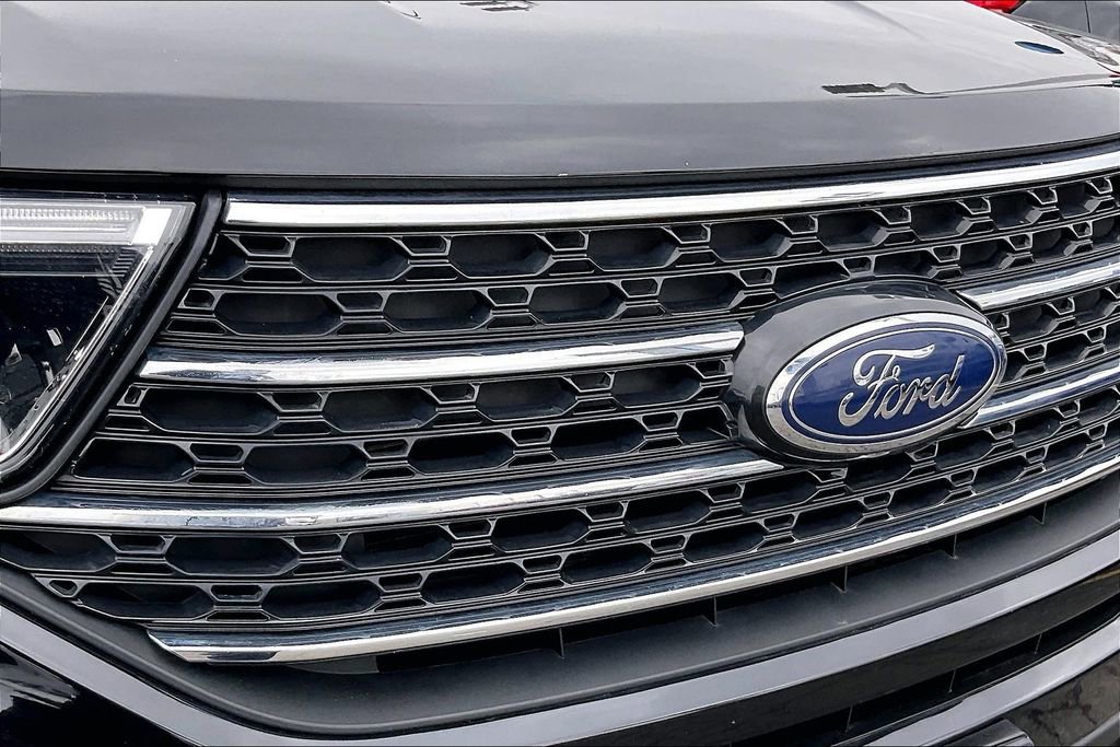 Certified 2024 Ford Explorer XLT w/ Equipment Group 202A image 29