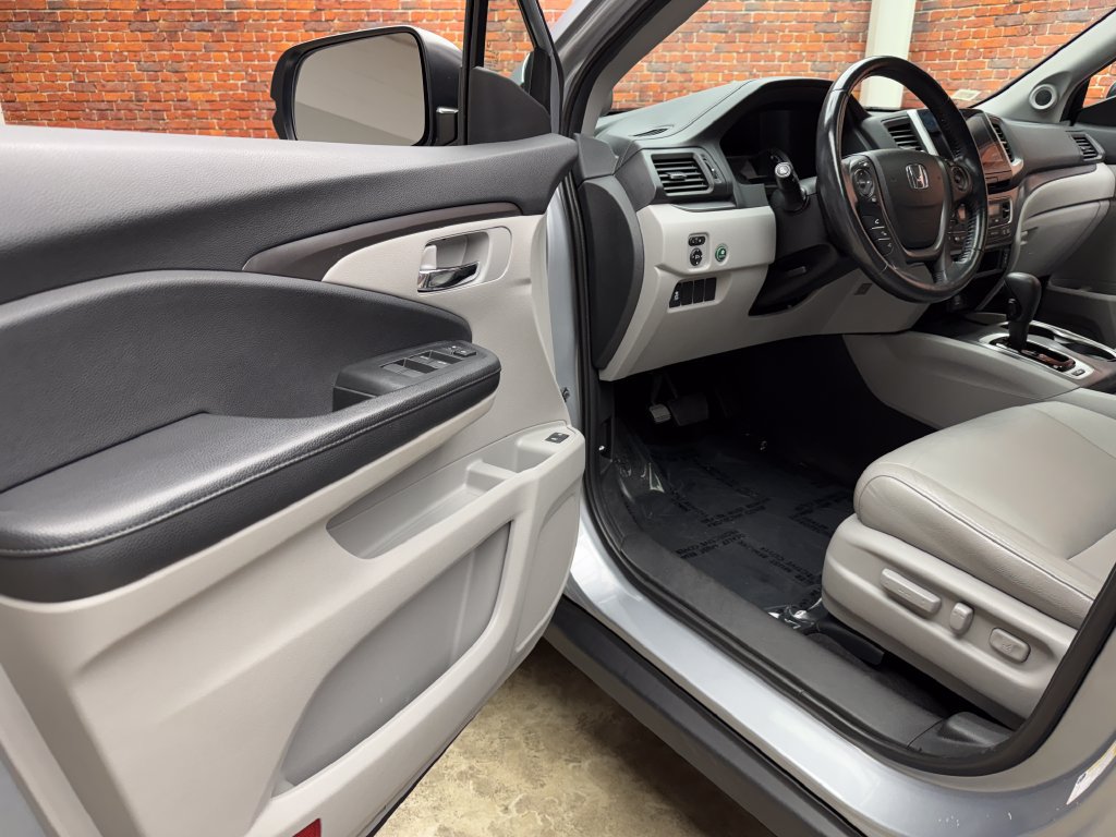 Used 2018 Honda Pilot EX-L image 10