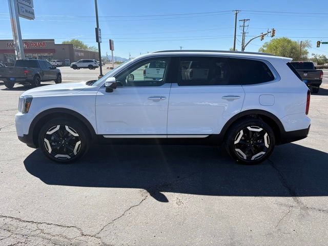 Used 2025 Kia Telluride S image 2