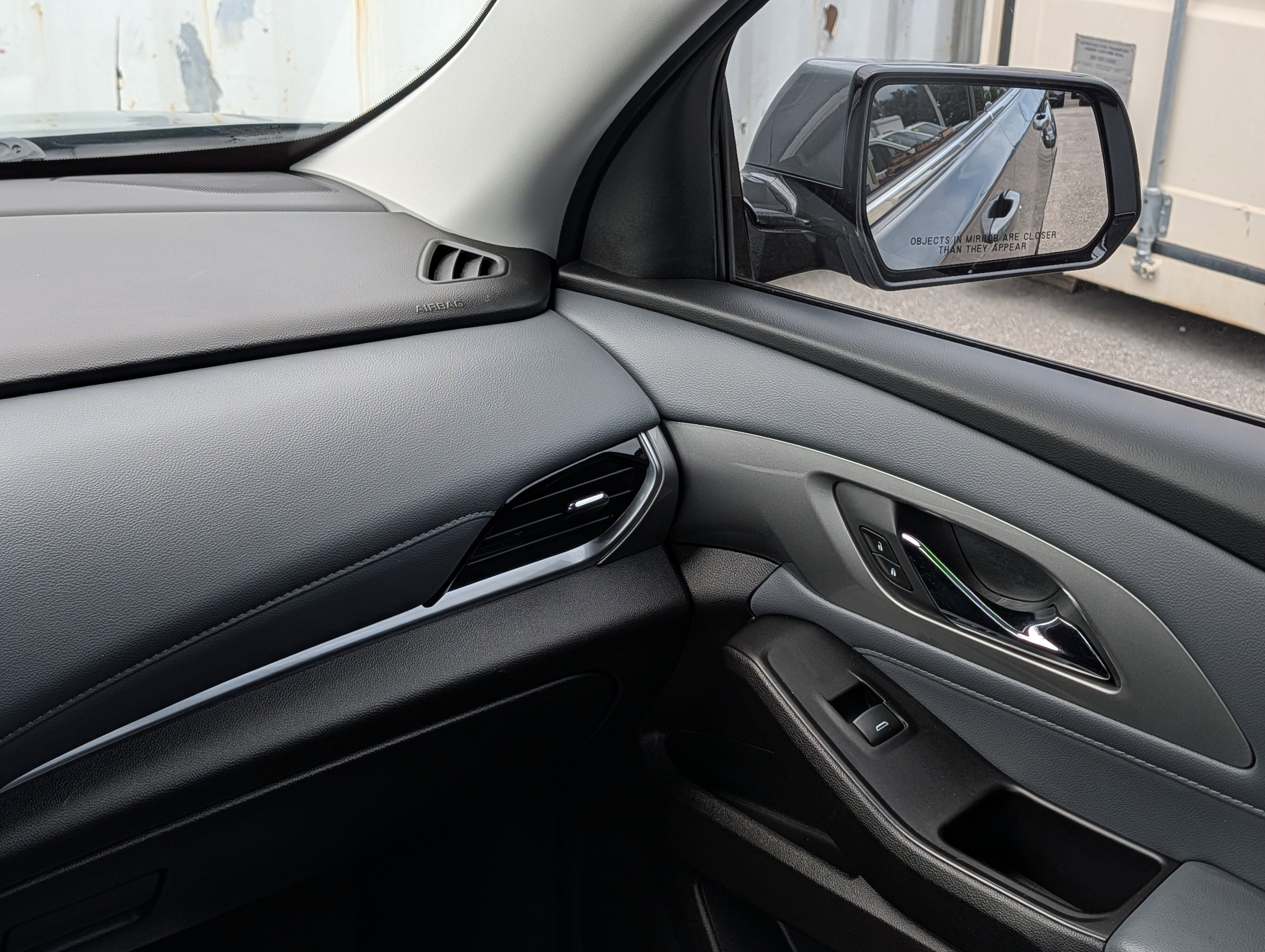 Used 2020 Chevrolet Traverse LT FWD image 18