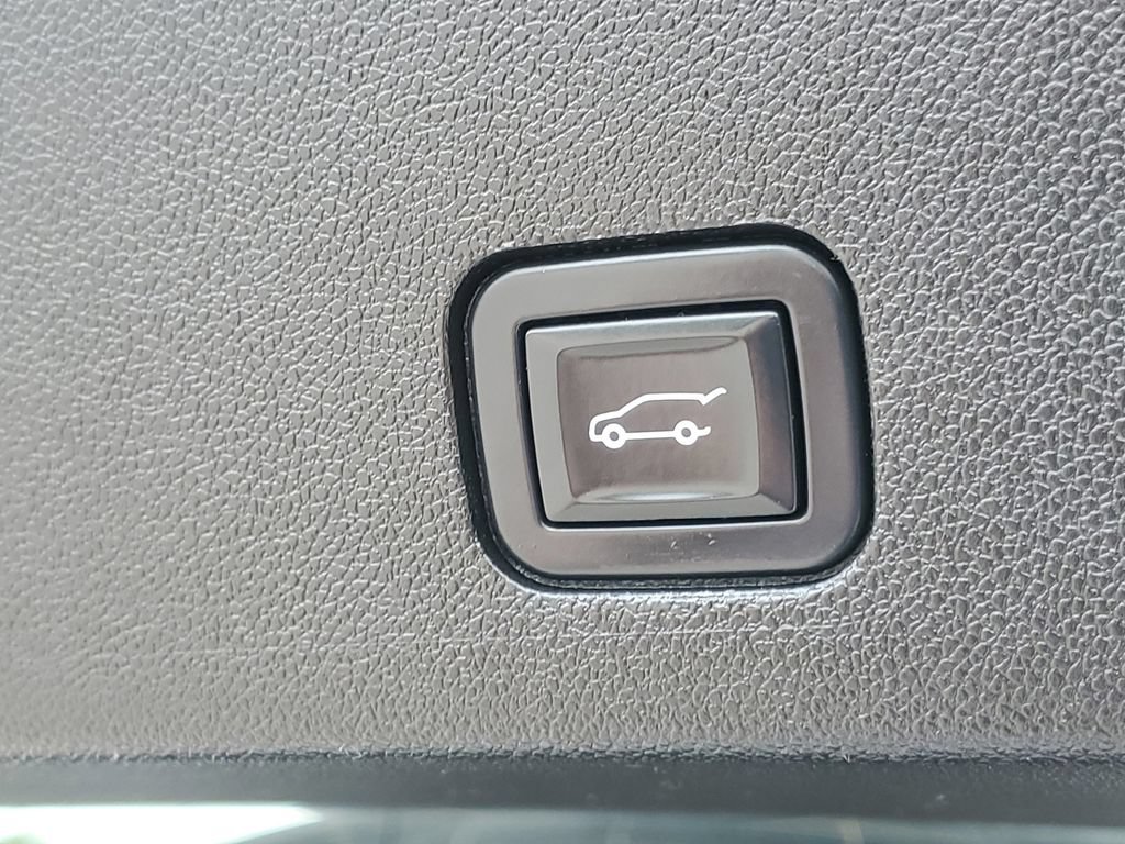 Used 2023 Cadillac XT6 Luxury AWD/4WD image 12