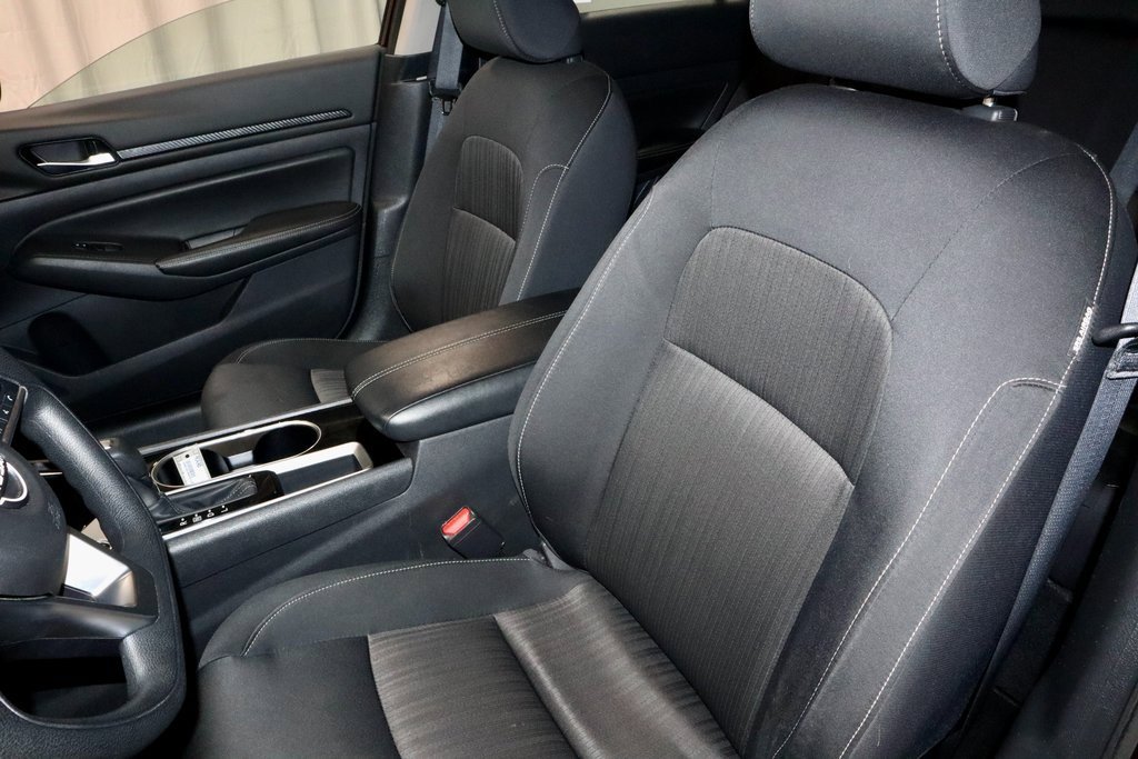 Used 2024 Nissan Altima 2.5 SV image 25