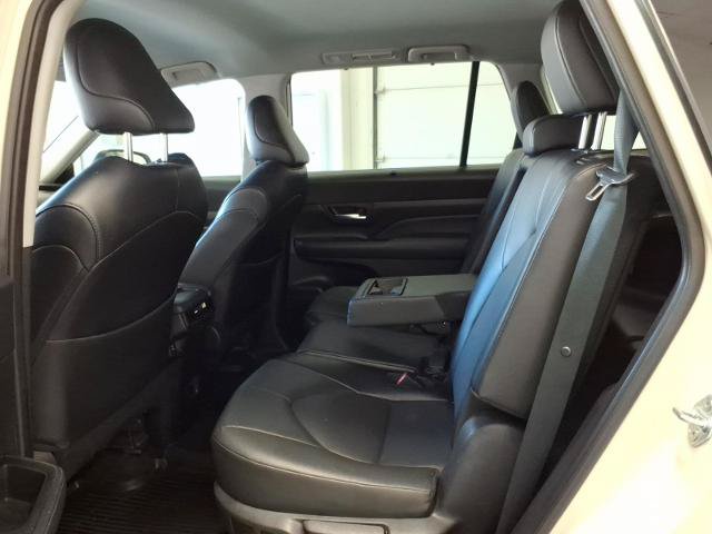 Used 2024 Toyota Grand Highlander FWD image 12