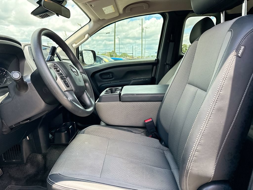 Used 2021 Nissan Titan S RWD image 8