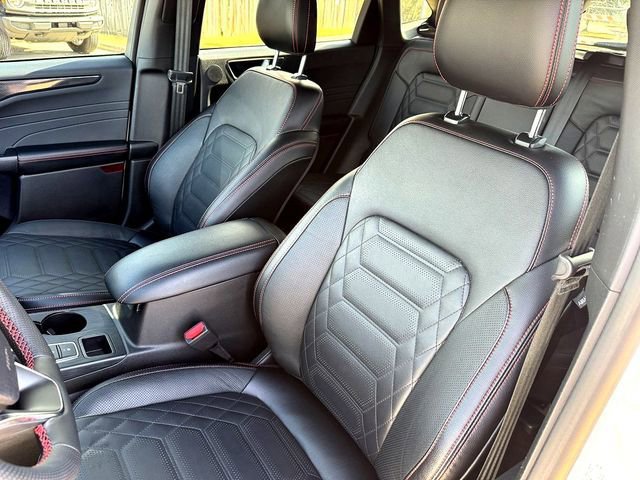 Certified 2024 Ford Escape ST-Line Elite w/ Premium Technology Package image 10