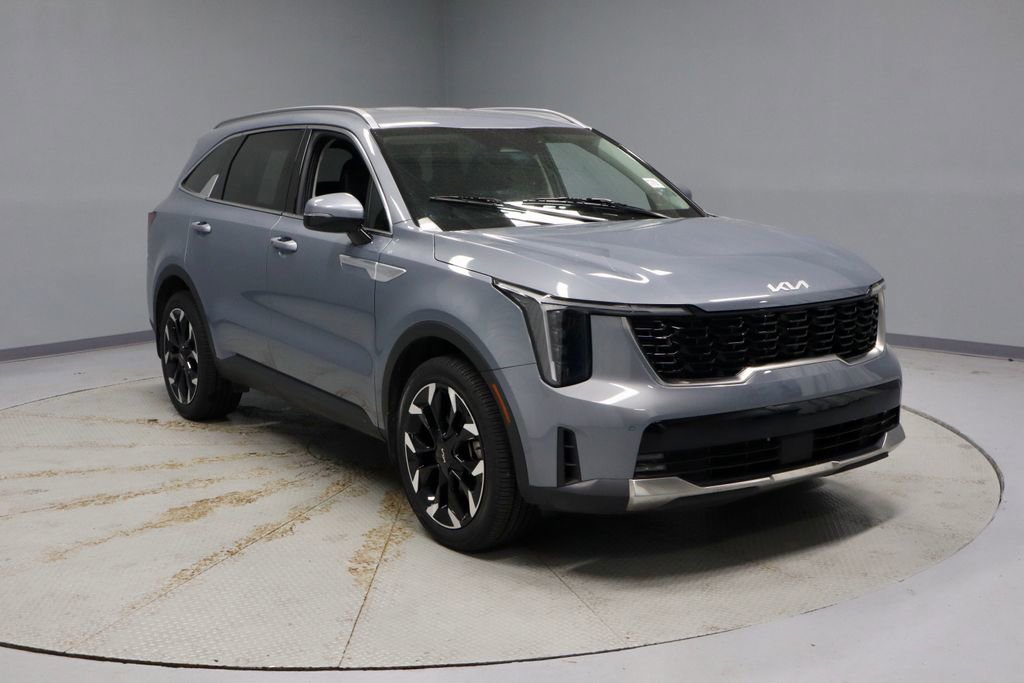 Used 2025 Kia Sorento EX