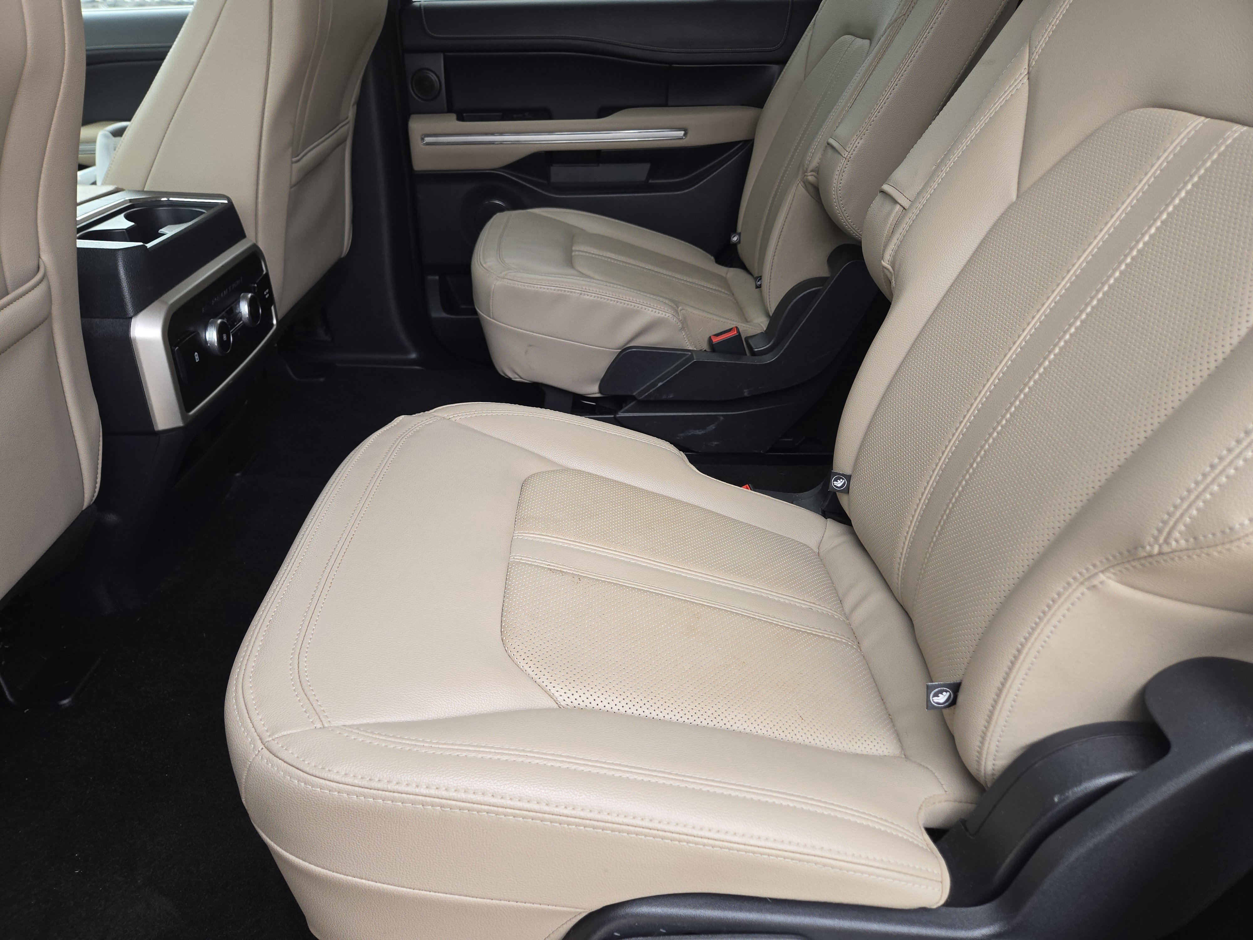 Certified 2022 Ford Expedition Limited image 27