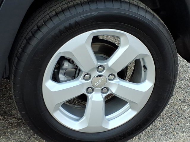Used 2020 Jeep Compass Latitude w/ Cold Weather Group FWD image 21