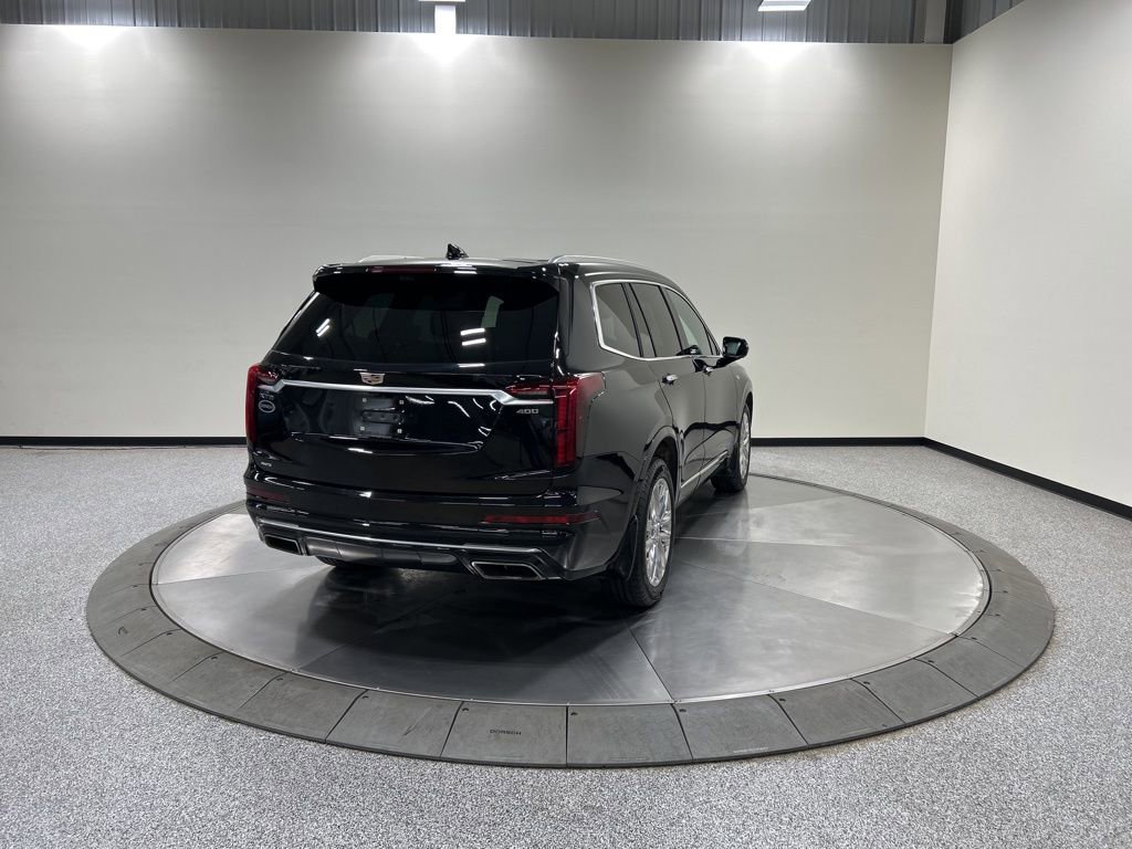 Used 2023 Cadillac XT6 Premium Luxury w/ Technology Package AWD/4WD image 7