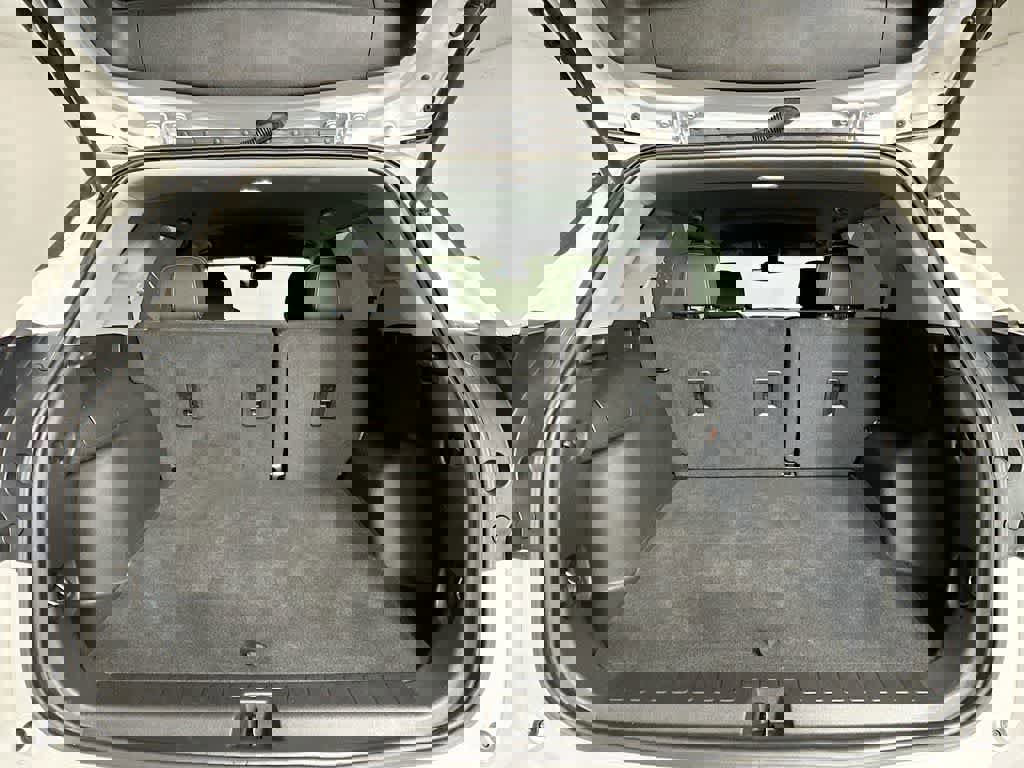 Used 2022 GMC Terrain SLE w/ Driver Convenience Package image 23