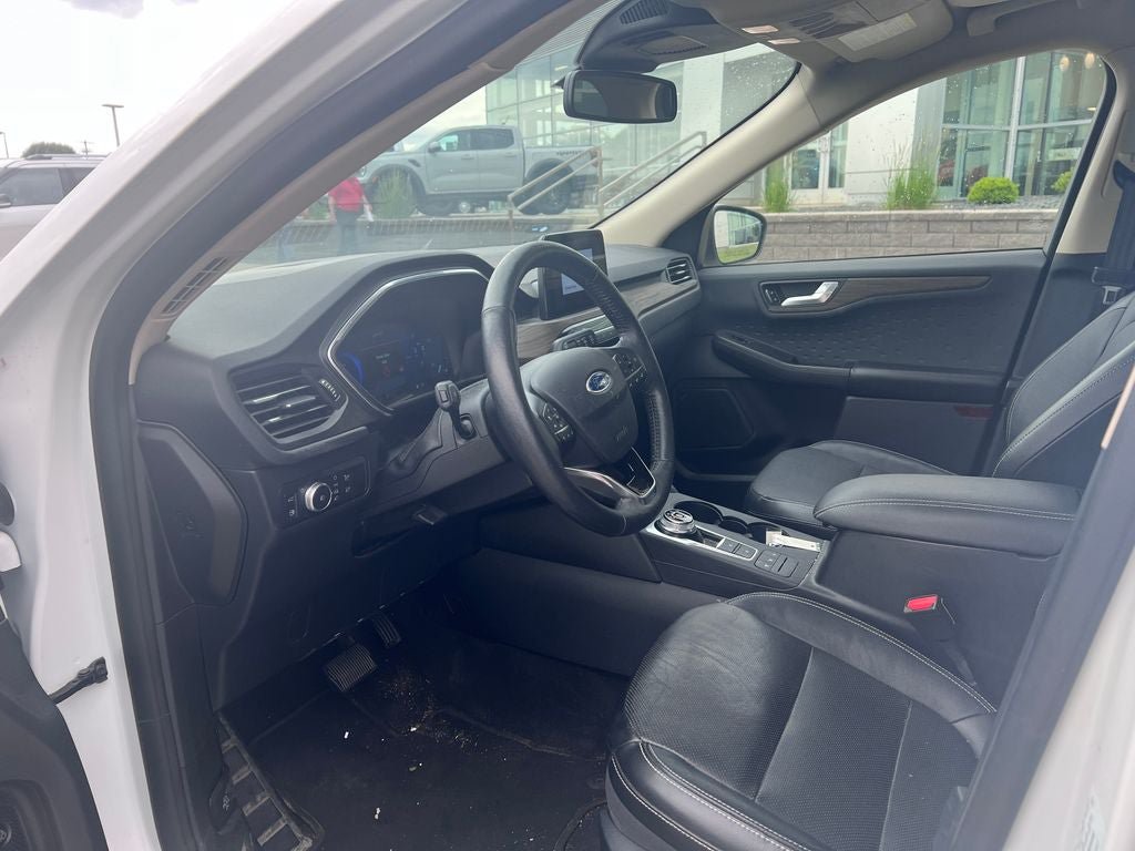 Certified 2020 Ford Escape Titanium FWD image 9