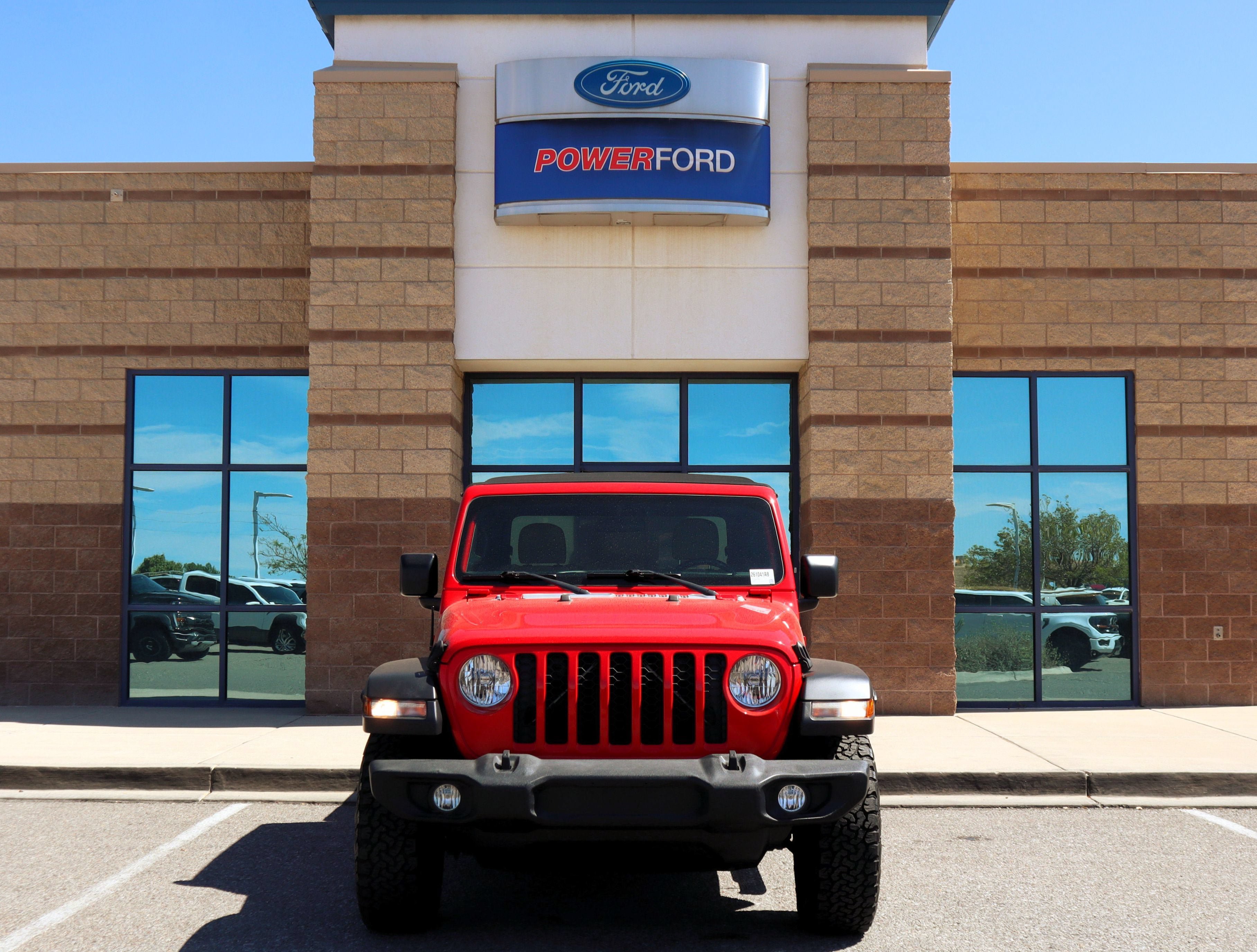 Used 2020 Jeep Gladiator Sport w/ Quick Order Package 24S AWD/4WD image 3