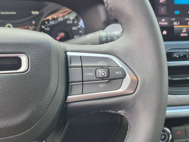 Used 2023 Jeep Compass Latitude w/ Convenience Group AWD/4WD image 19