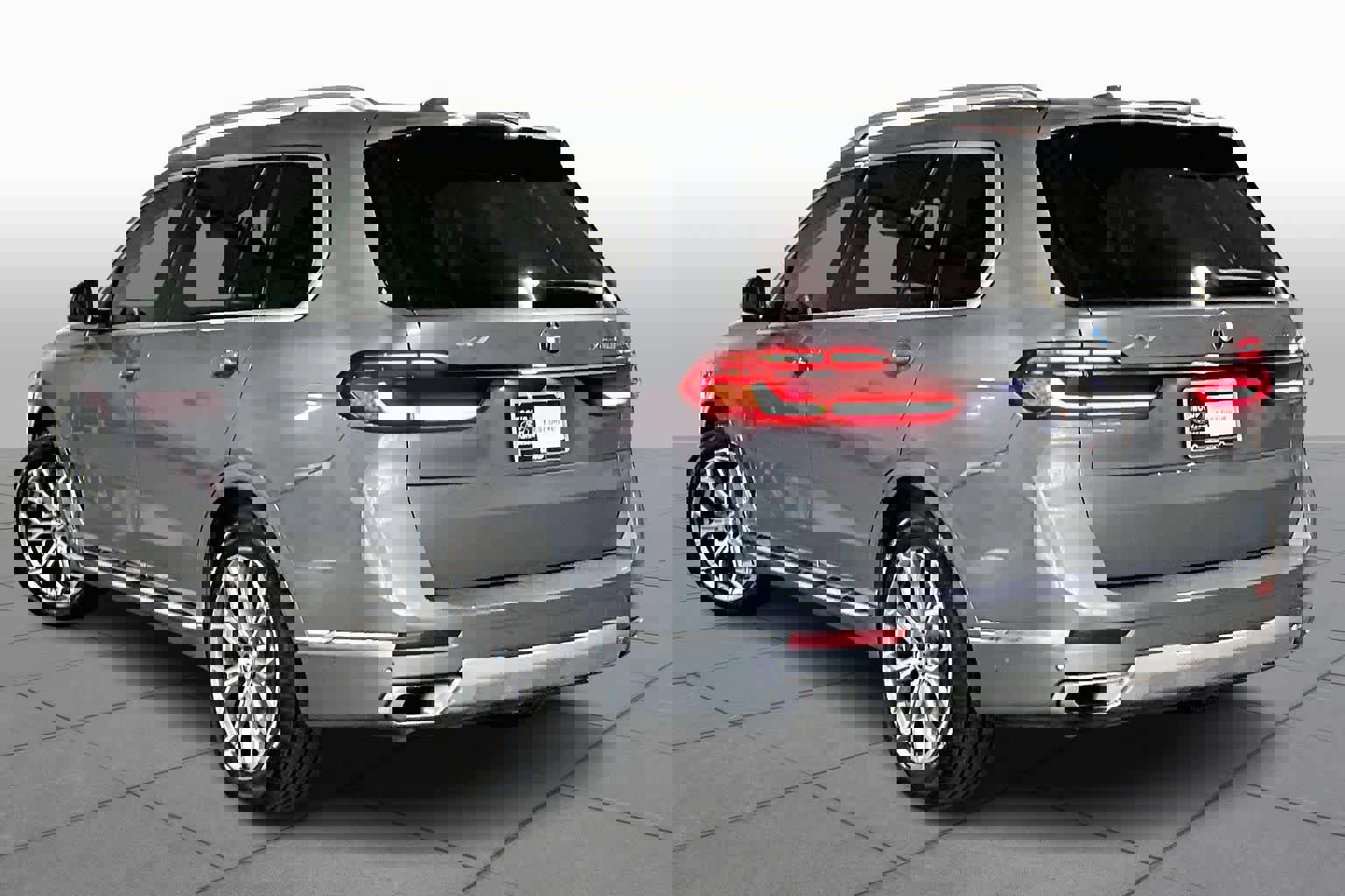 Used 2026 BMW X7 xDrive40i image 2