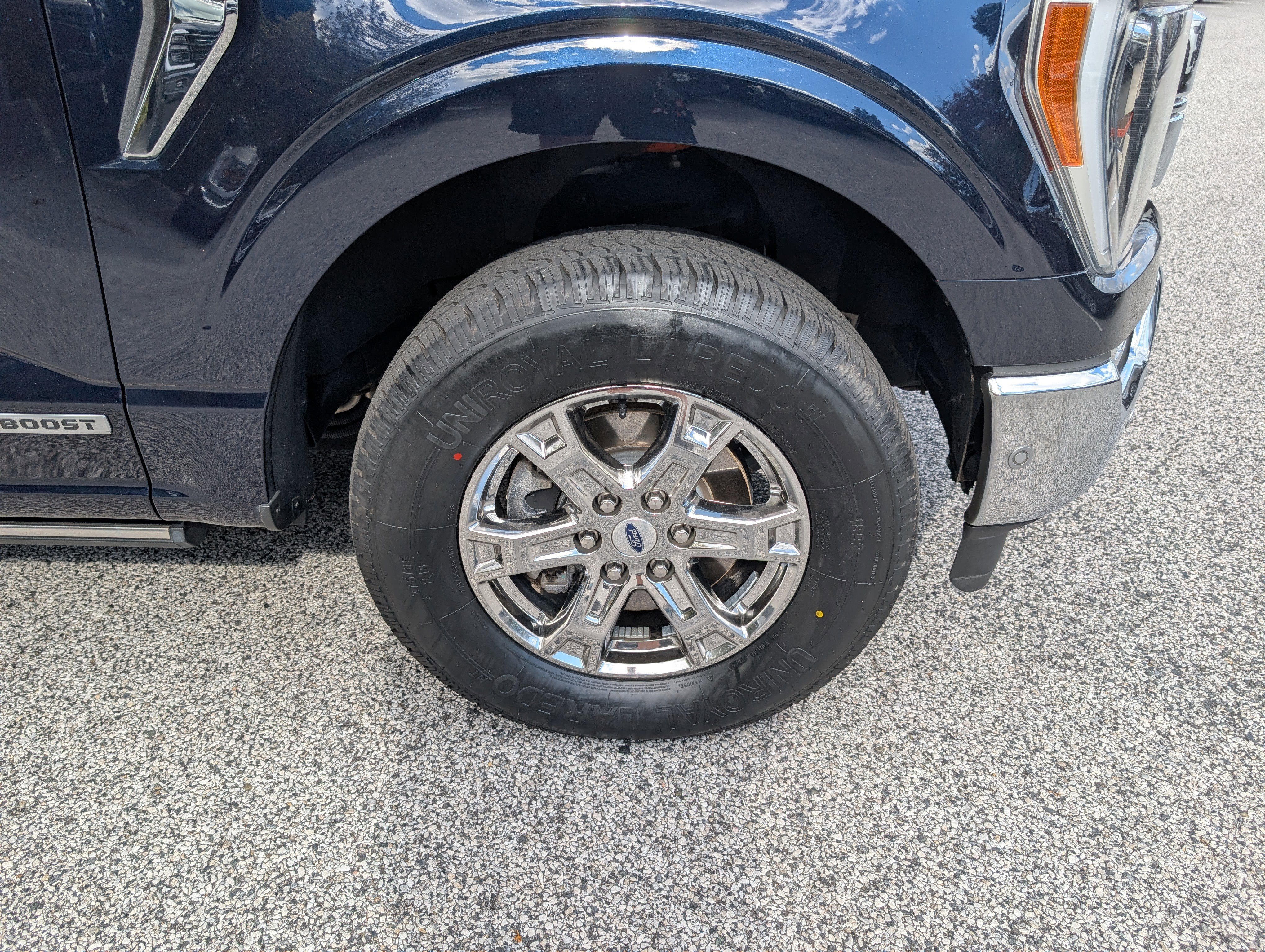 Certified 2022 Ford F150 Lariat w/ Equipment Group 502A High image 11