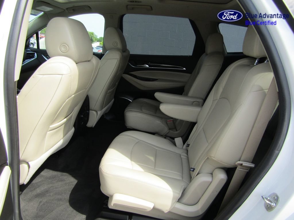 Used 2019 Buick Enclave Essence w/ LPO, Hit The Road Package AWD/4WD image 25