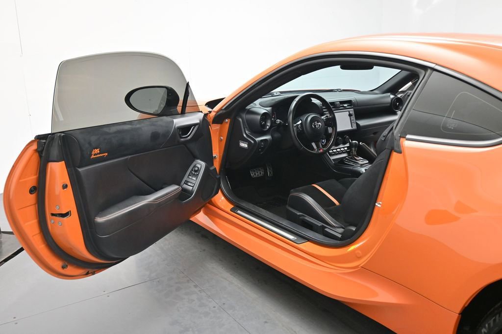 Used 2023 Toyota GR86 10th Anniversary SE RWD image 8