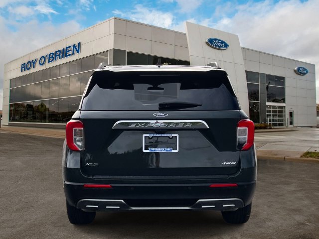 Certified 2023 Ford Explorer XLT w/ Equipment Group 202A AWD/4WD image 4
