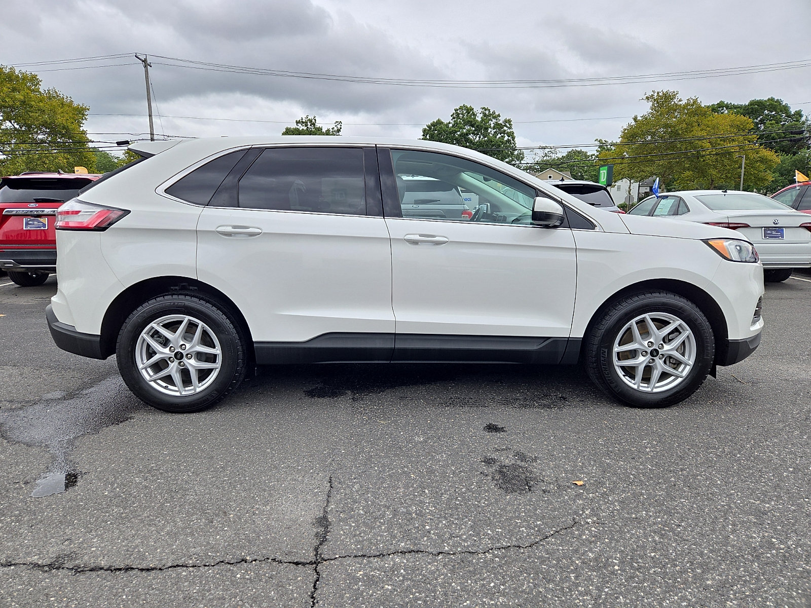 Certified 2024 Ford Edge SEL w/ Convenience Package AWD/4WD image 12