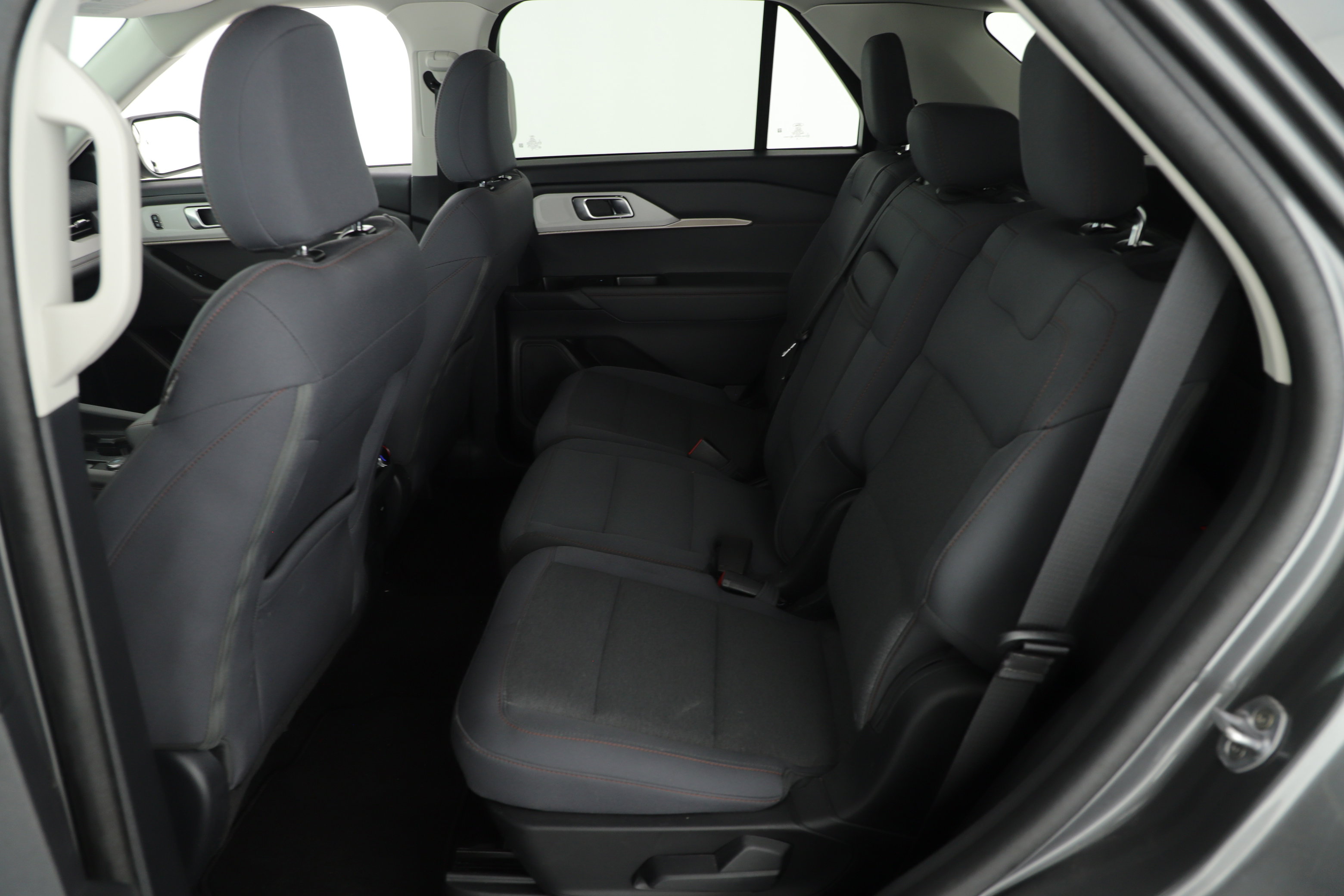 Certified 2025 Ford Explorer Active image 12