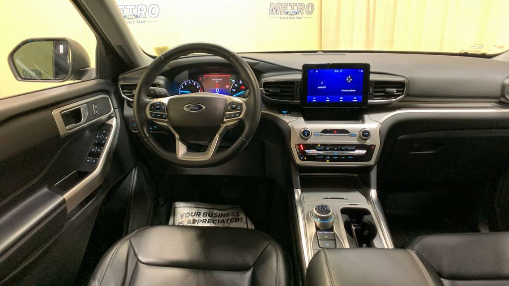 Certified 2022 Ford Explorer XLT w/ Equipment Group 202A image 28