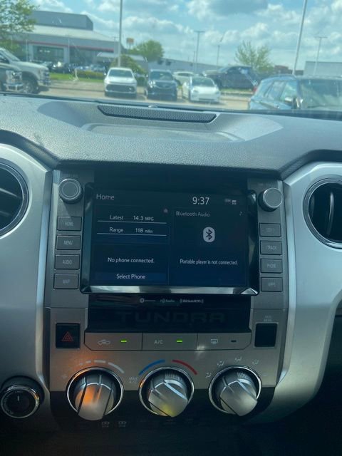 Used 2020 Toyota Tundra SR5 w/ SR5 Leather Package AWD/4WD image 7