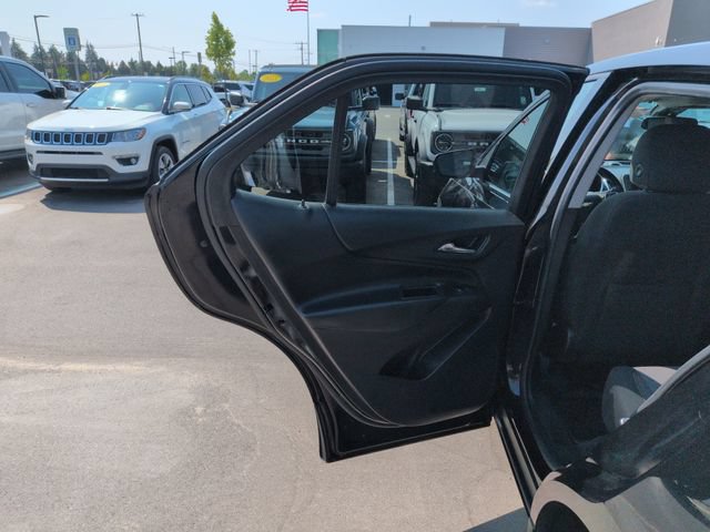 Used 2020 Chevrolet Equinox LT w/ Driver Convenience Package AWD/4WD image 22