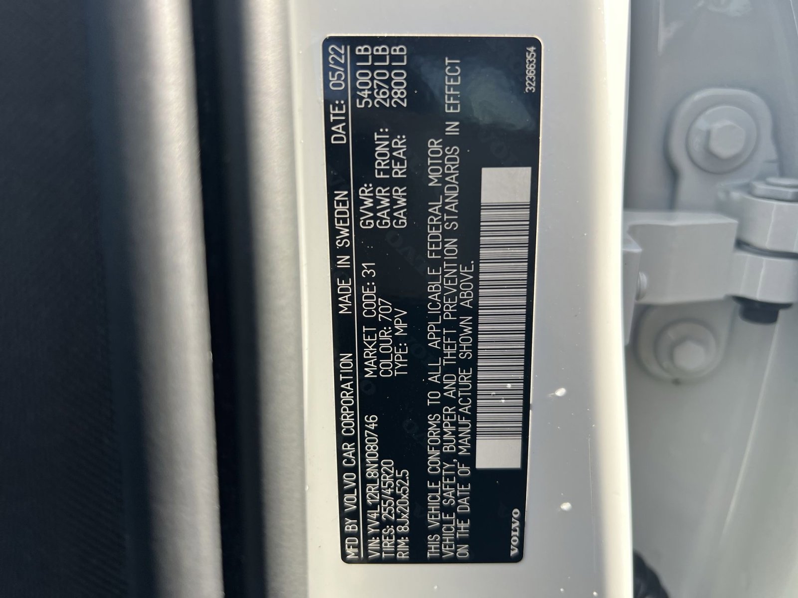 Used 2022 Volvo XC60 B5 Inscription w/ Climate Package image 28