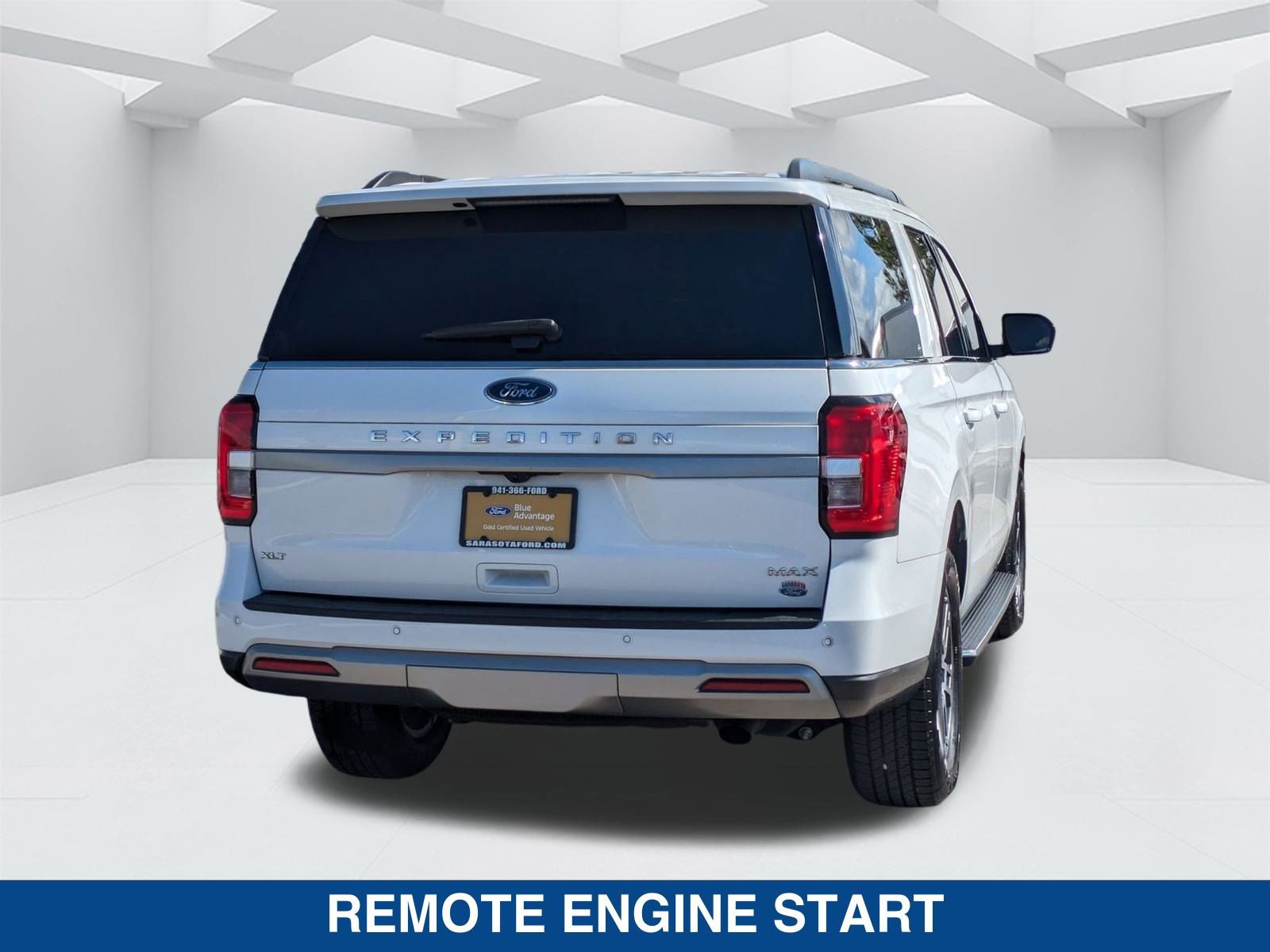 Certified 2022 Ford Expedition Max XLT image 4