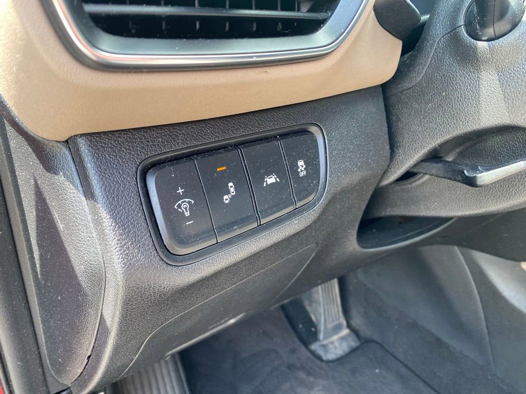 Used 2019 Hyundai Santa Fe SEL FWD image 16