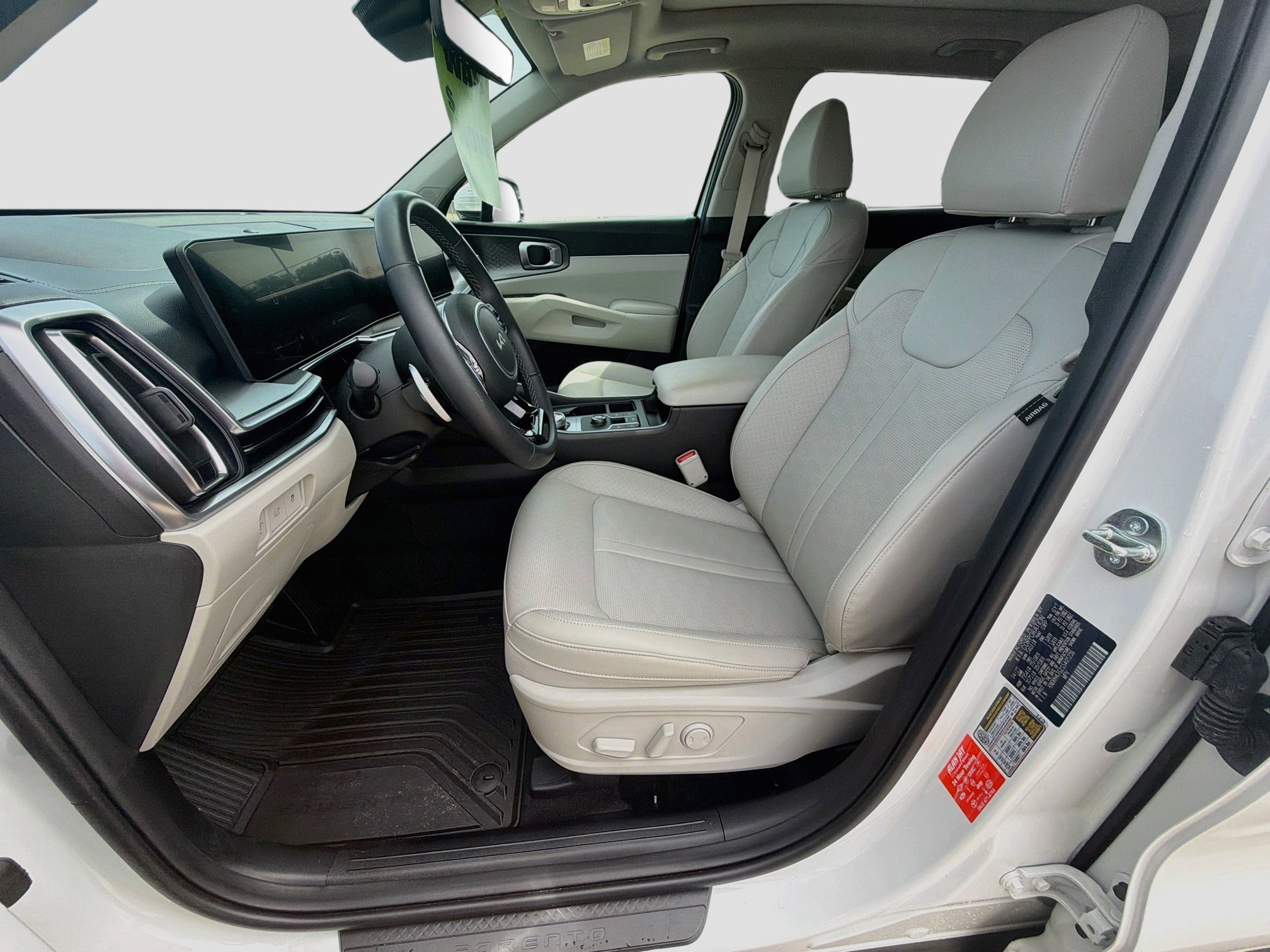 Used 2025 Kia Sorento EX w/ EX Panoramic Sunroof Package FWD image 22