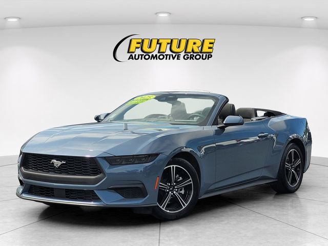 Certified 2025 Ford Mustang Convertible RWD image 3
