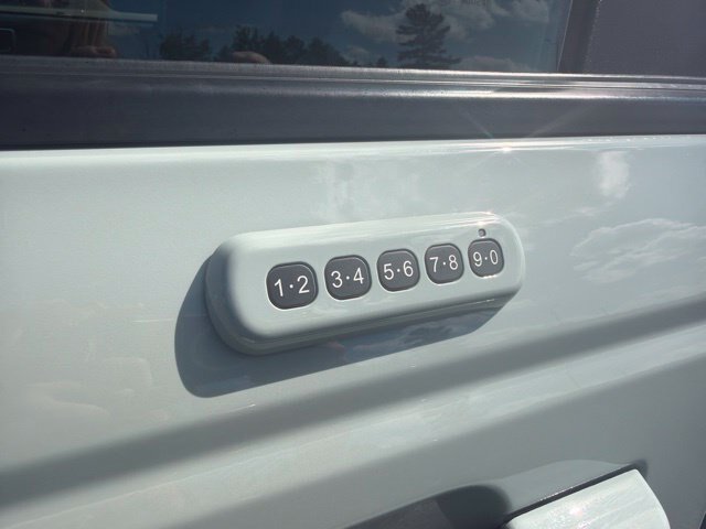 Certified 2022 Ford Bronco Outer Banks AWD/4WD image 12