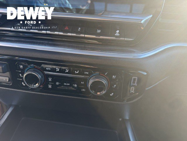 Used 2022 Chevrolet Silverado 1500 LTZ w/ LTZ Premium Package AWD/4WD image 21
