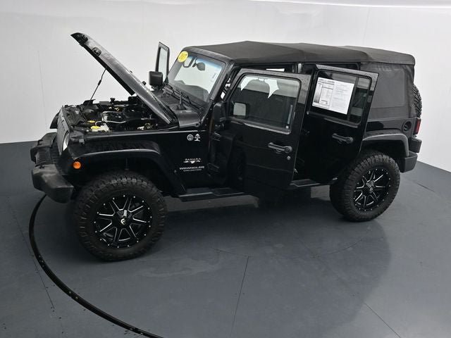 Used 2017 Jeep Wrangler Unlimited Sahara w/ Max Tow Package AWD/4WD image 36