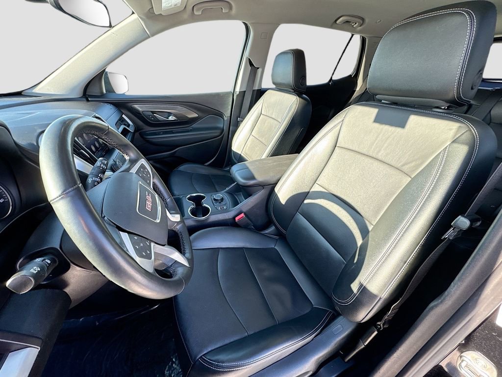 Used 2024 GMC Terrain SLT AWD/4WD image 17
