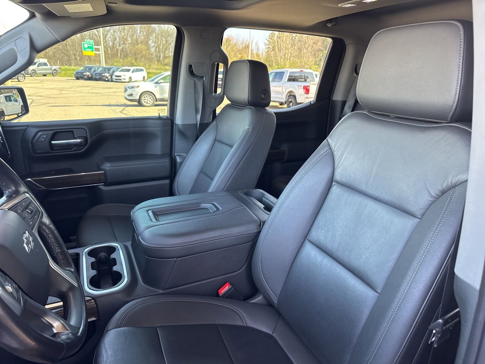 Used 2021 Chevrolet Silverado 1500 LT Trail Boss w/ Convenience Package II image 28