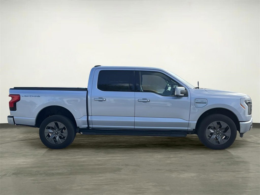 Certified 2022 Ford F150 Lightning Lariat image 12