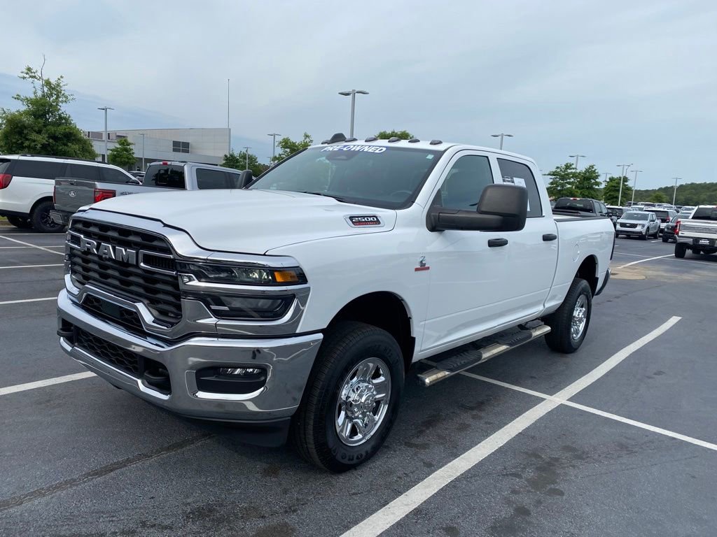 Used 2025 RAM 2500 Tradesman w/ Chrome Appearance Group AWD/4WD image 3