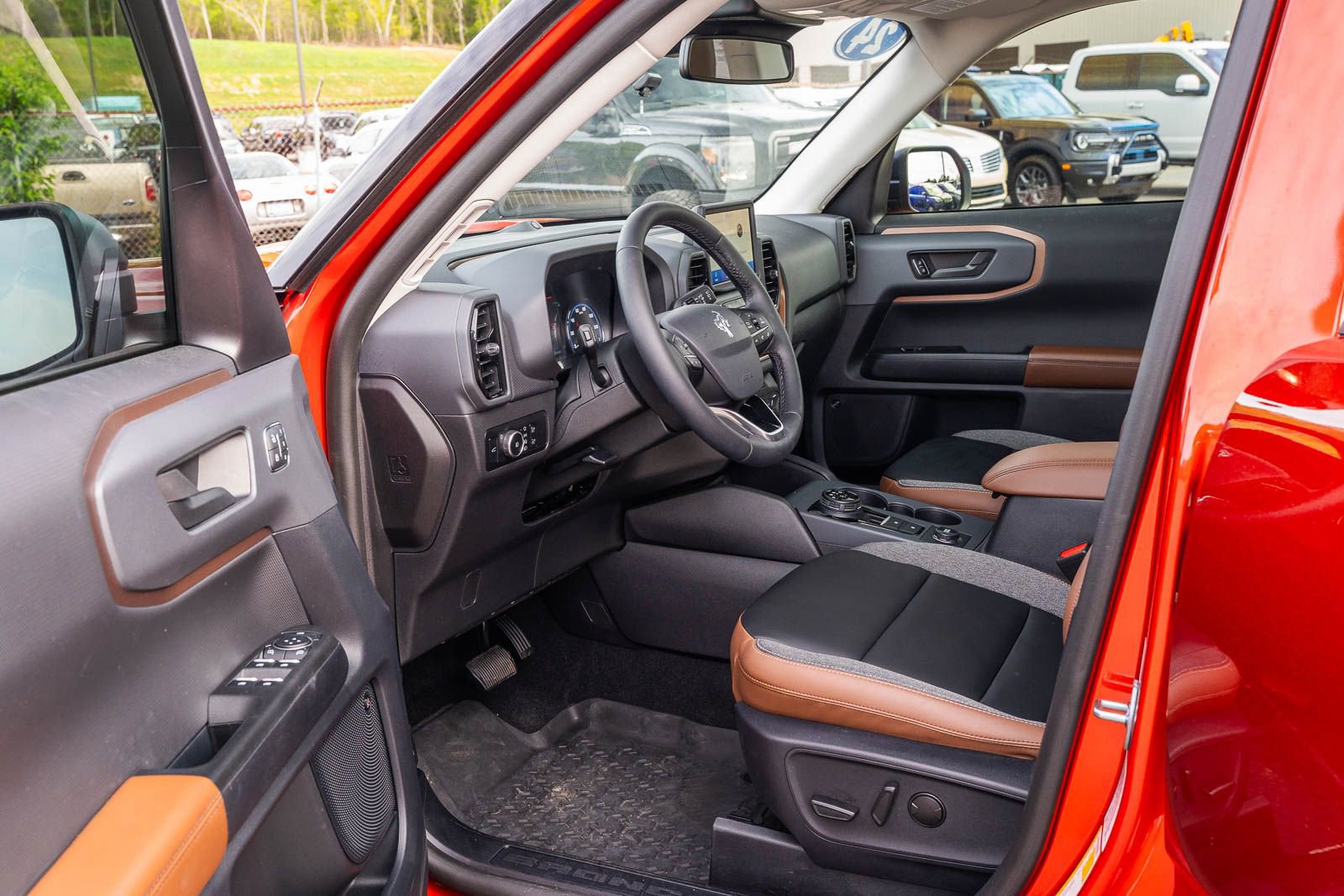 Certified 2024 Ford Bronco Sport Outer Banks w/ Tech Package image 22