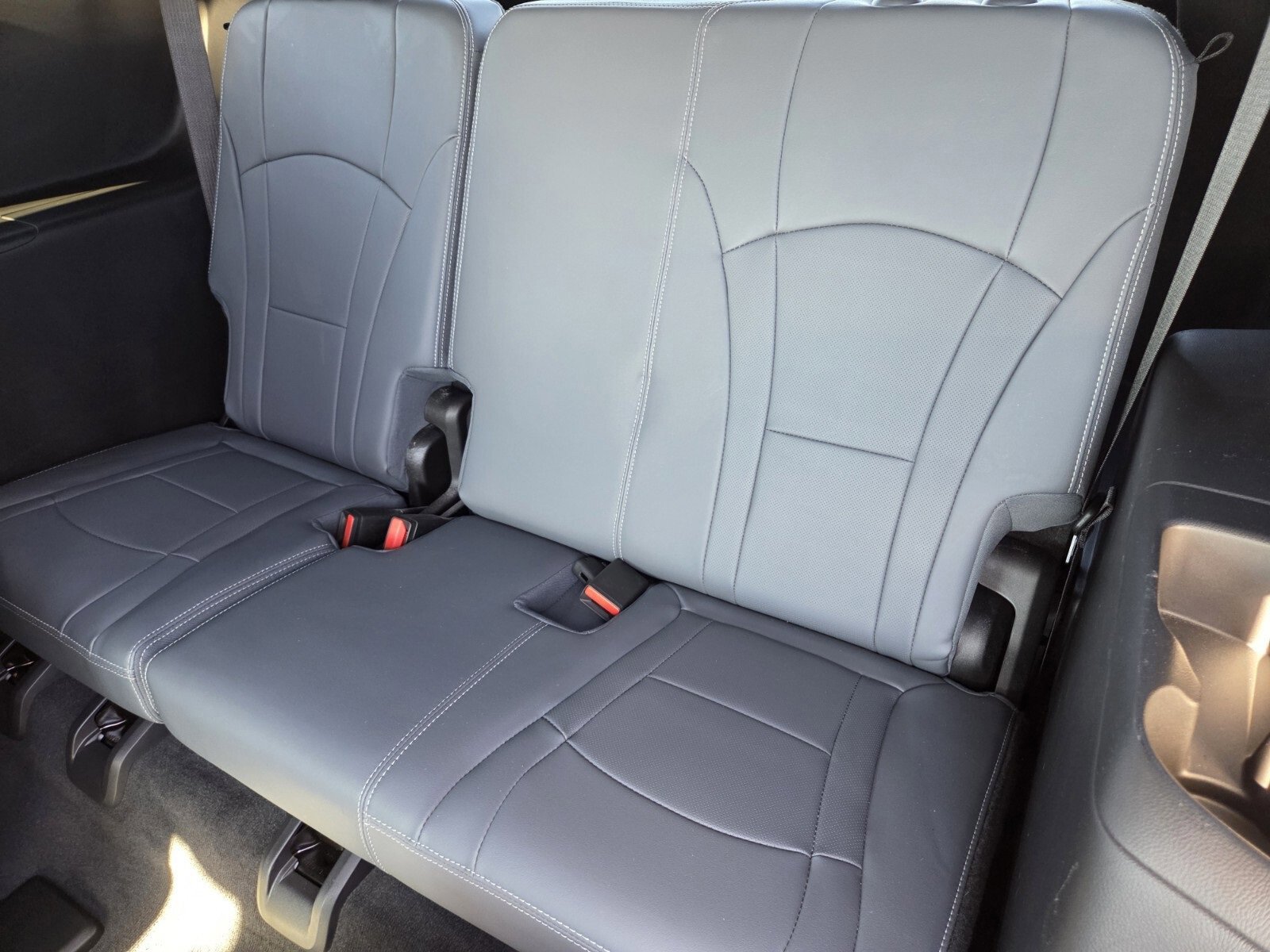 Used 2022 Buick Enclave Premium w/ Experience Buick Package image 13